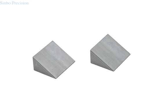 Chế độ cài đặt chống thời tiết bằng nhôm có thể điều chỉnh cho hệ thống lưu trữ năng lượng mặt trời